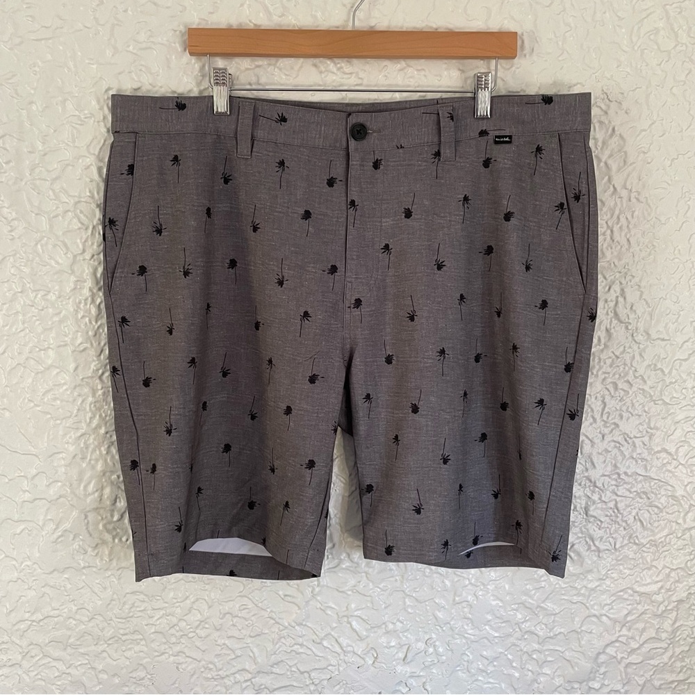 Men’s Travis Matthew Palm Tree Golf Lightweight Outdoor Shorts Size 40 Grey 9” - Picture 2 of 8